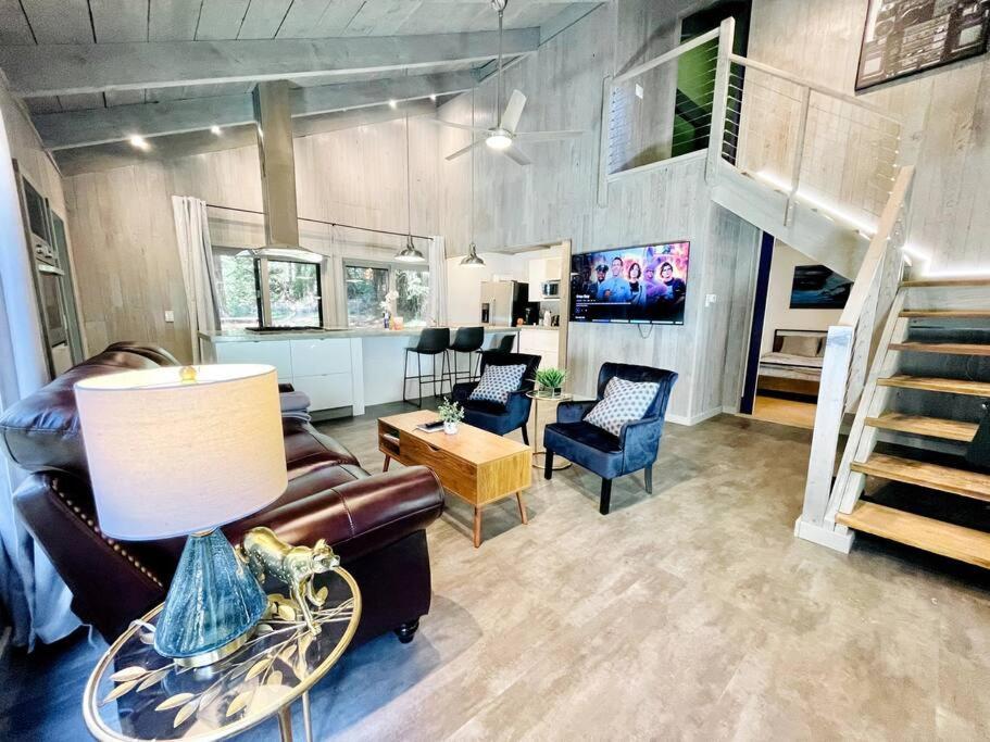 Occidental Modern House W. Fast Internet In 1 Acre Land 빌라 외부 사진